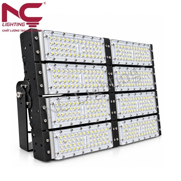 den-pha-led-pnc36-1 Đèn pha LED PNC36