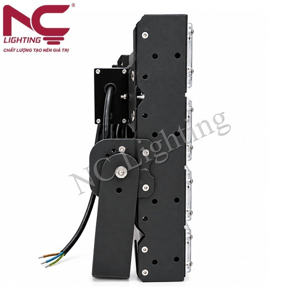 den-pha-led-pnc37-2 Đèn pha LED PNC37