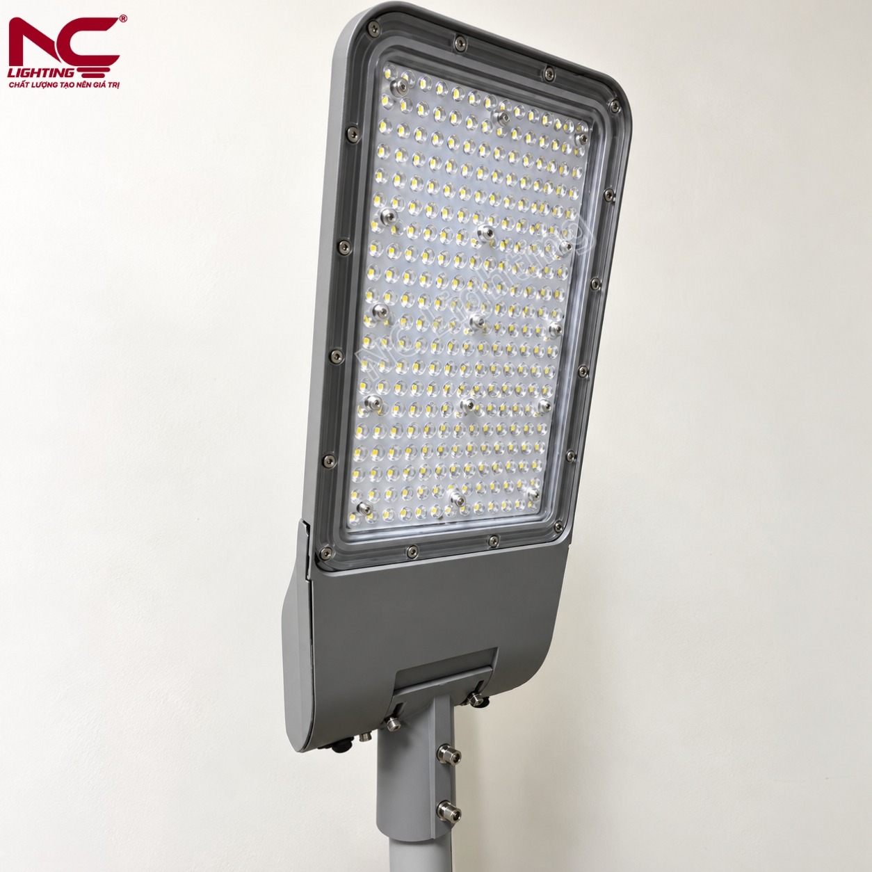 1-4-canh-lnc67 Cạnh của LNC67