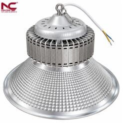 Bên ngoài XNC-26 có rãnh tản nhiệt