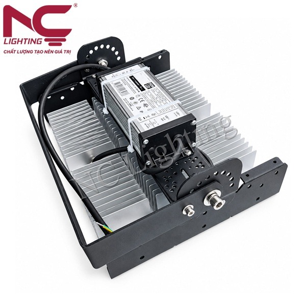 den-pha-led-pnc53-3 Đèn pha LED PNC53