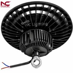 Mặt sau XNC-19 có rãnh tản nhiệt