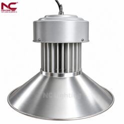 Bên ngoài XNC15 có rãnh tản nhiệt