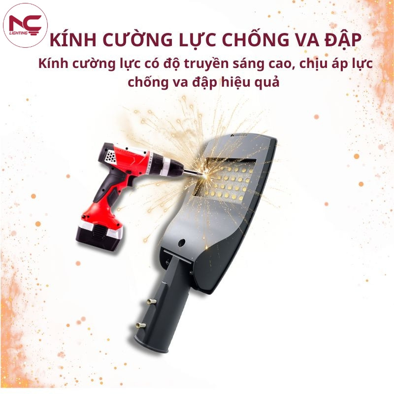 Đèn đường led LNC-130 trang bị kính cường lực chống va đập