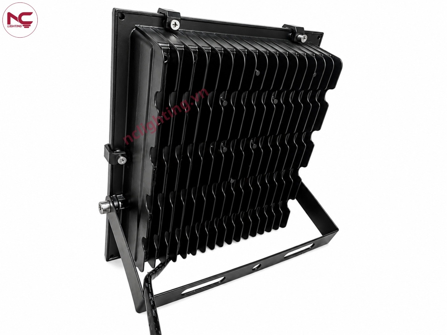 4-pnc-01-sau-nghieng-trai Mặt sau nghiêng trái của PNC-01