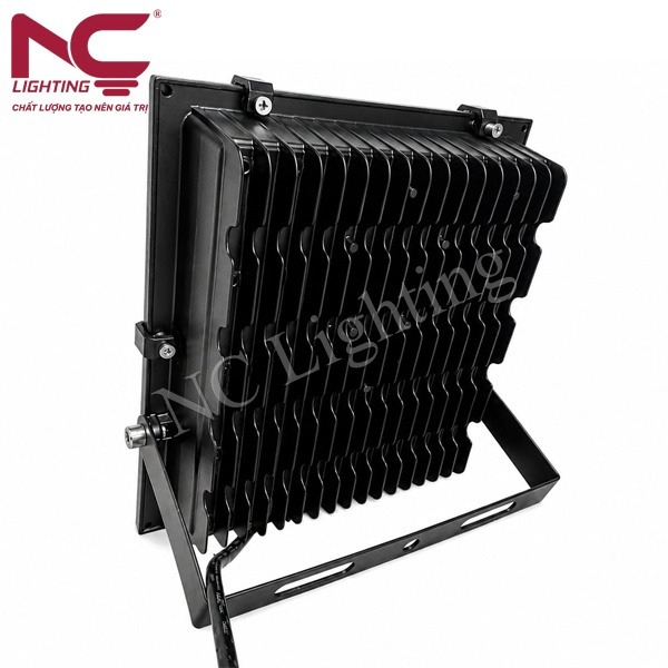 den-pha-led-50w-pnc01-3 Đèn pha LED chiếu sáng PNC01