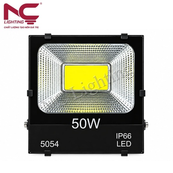 den-pha-nang-luong-mat-troi-pnc-56-1 Đèn pha năng lượng mặt trời PNC-56