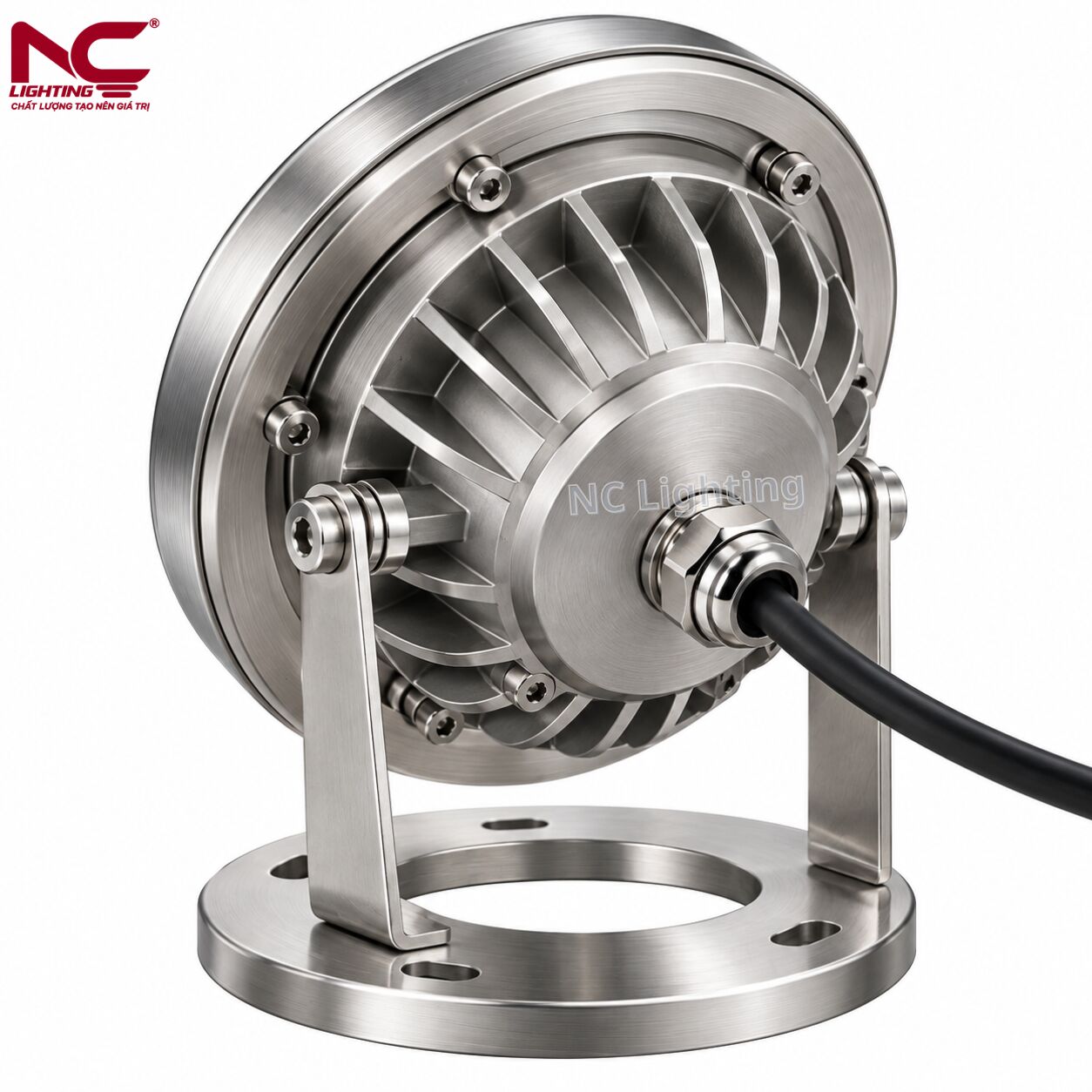 3-mat-sau-nca-07 NCA-07 đằng sau