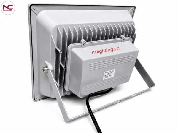 NCCPX có giá đỡ chữ U vô cùng chắc chắn