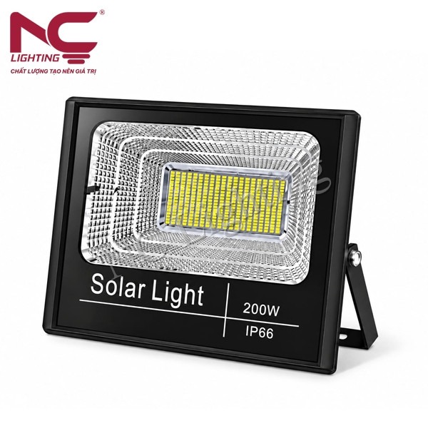 den-pha-nang-luong-mat-troi-pnc-32-3 Đèn pha năng lượng mặt trời PNC-32