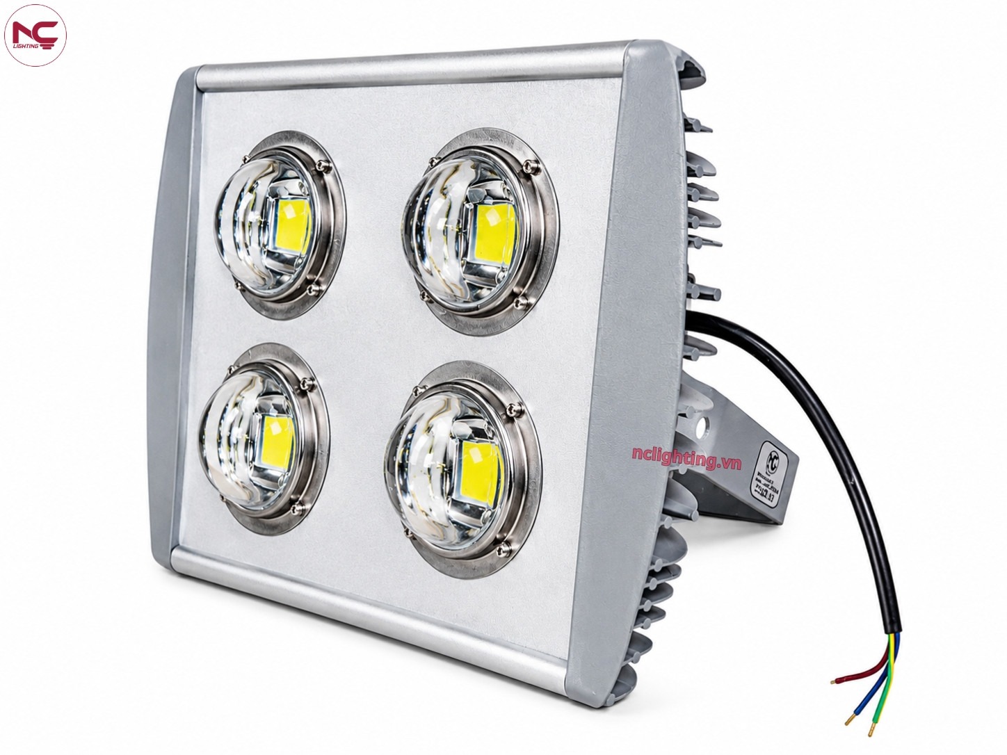 3-canh-pnc-55 Góc nghiêng của pnc-55