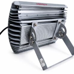 PNC-55 có giá đỡ chữ u và mặt sau thiết kế rãnh tản nhiệt