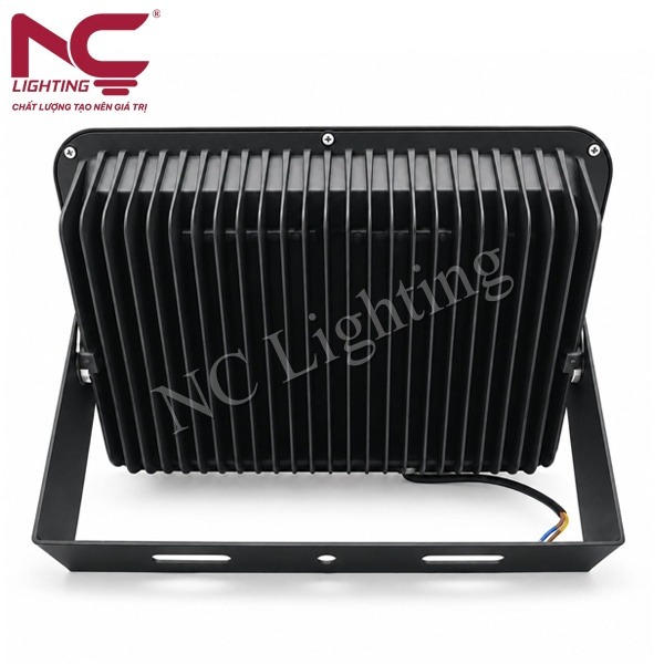 den-pha-led-pnc-05-3 Đèn pha Led PNC-05