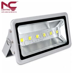 Đèn pha LED PNC-09
