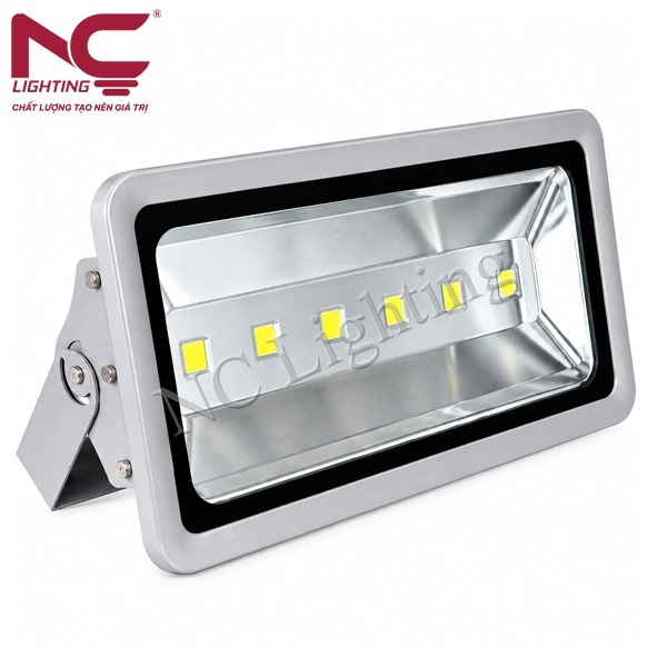 Đèn pha LED PNC-09