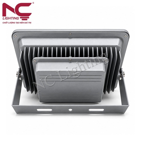 den-pha-led-pnc-09-6 Đèn pha LED PNC-09