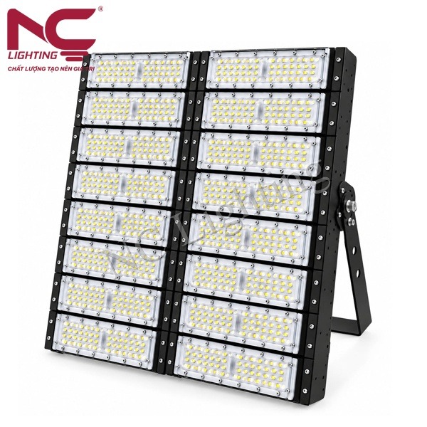 den-pha-led-pnc-45 Đèn pha LED PNC-45