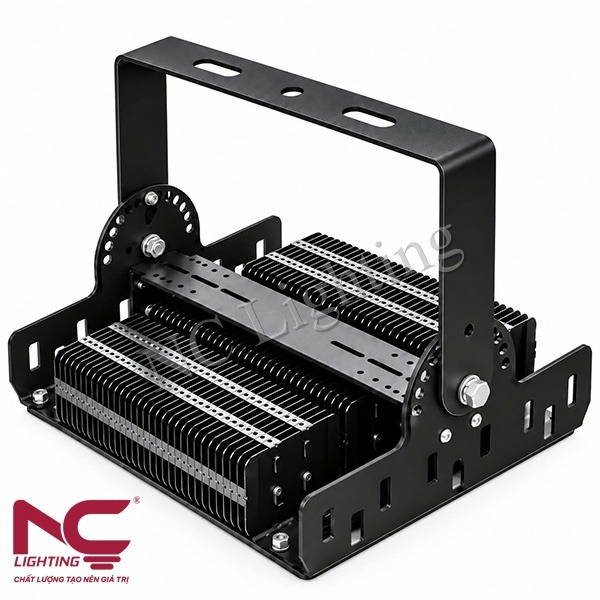 den-pha-led-pnc-52-3 Đèn pha LED PNC-52