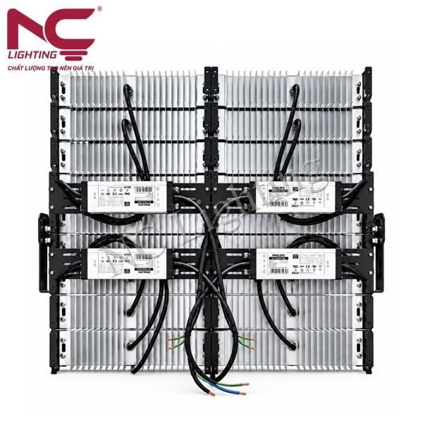 mat-sau-den-pha-led-pnc-60 Đèn pha Led PNC-60