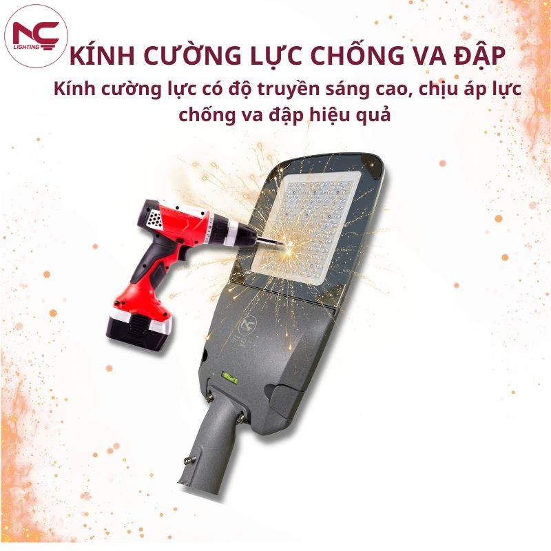 Đèn đường led LNC-110 trang bị mặt kính cường lực chống va đập tốt