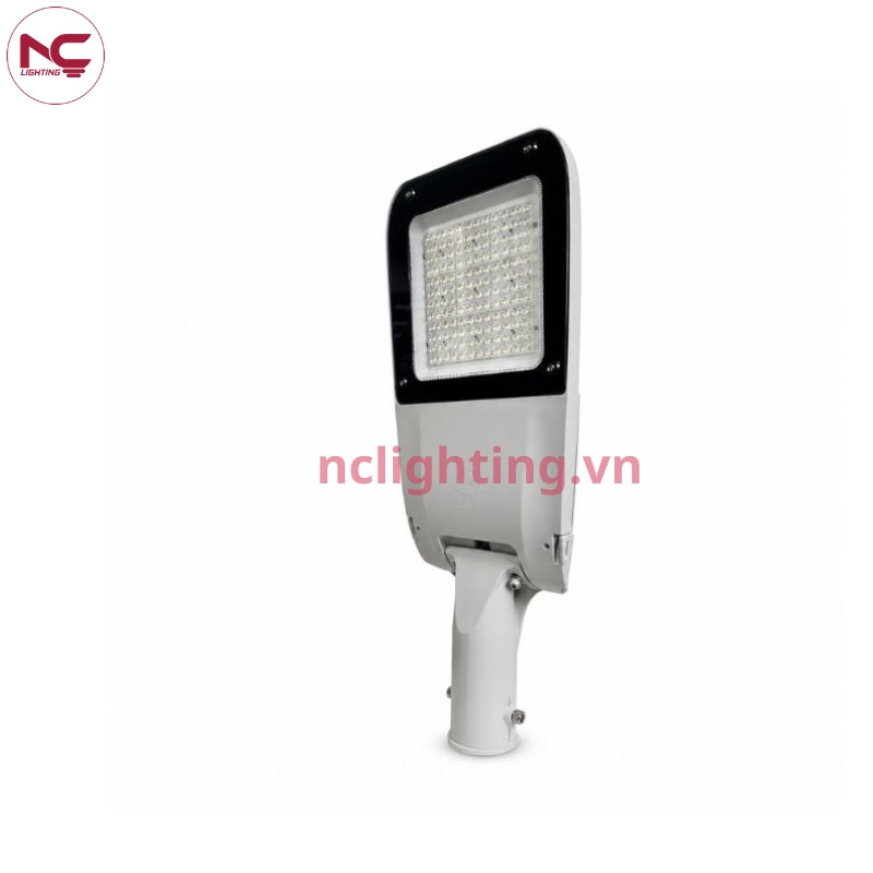 3-nghieng-trai-cua-lnc-135