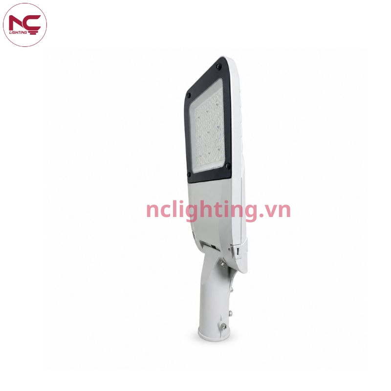 4-canh-cua-lnc-135