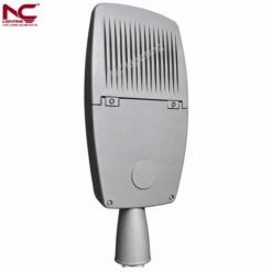 Mặt sau LNC-136 với những rãnh tản nhiệt