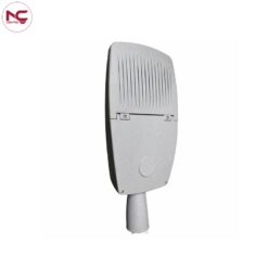 Mặt sau của LNC-136 có hệ thống tản nhiệt