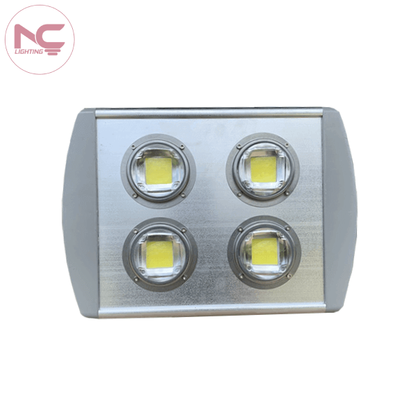 Đèn PNC-55 cũng là đèn pha đi biển đặc trưng