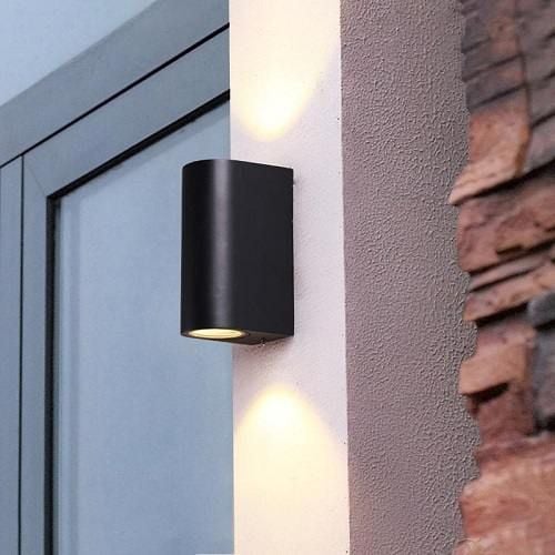 đèn treo tường ngoài trời gắn thân cột chiếu hai hướng ánh sáng