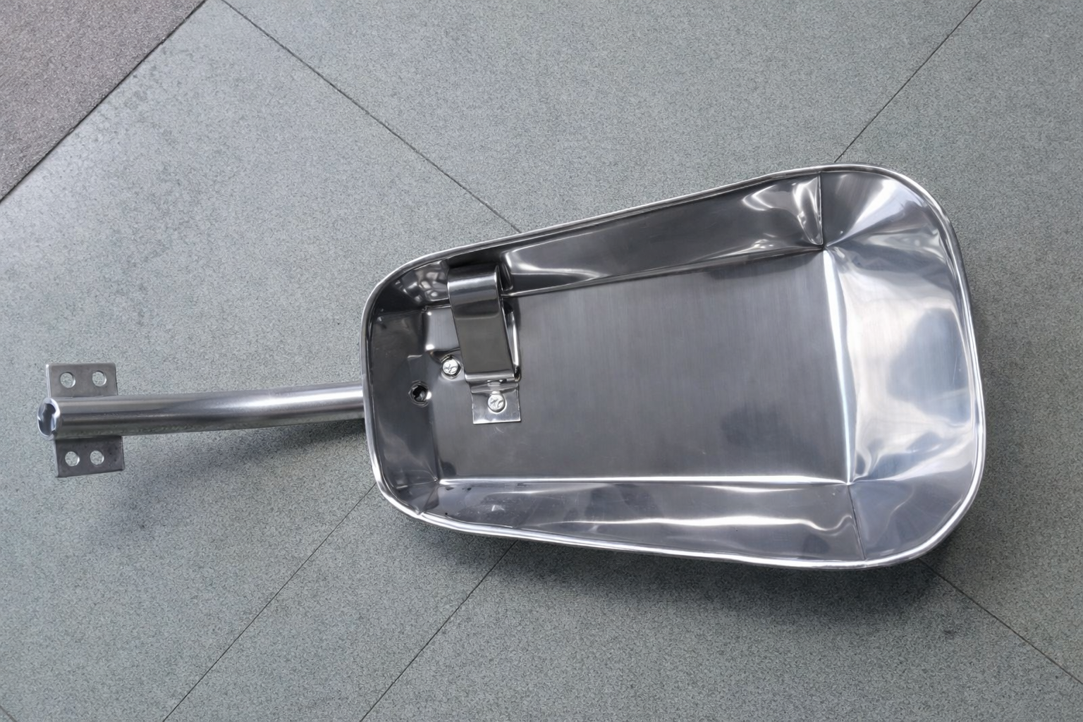 choá đèn đường nhôm