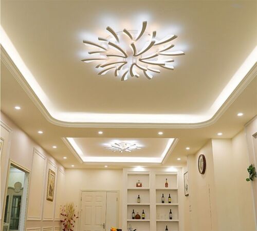 Đèn ốp trần khu vực phòng khách hình bông hoa đẹp mắt