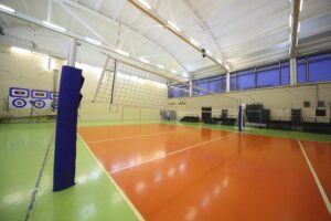 Cách bố trí đèn sân bóng chuyền thi đấu trong nhà