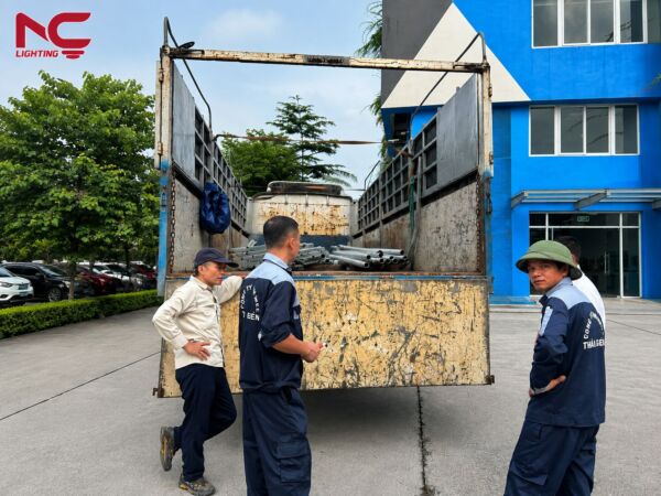 hàng đã nằm trên xe vận chuyển đến dự án thái nguyên