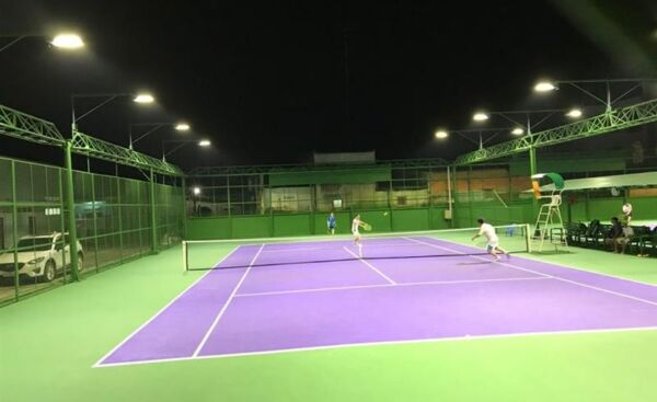 thiết kế chiếu sáng sân tennis đảm bảo đủ độ sáng