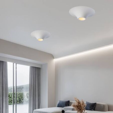 đèn trần thạch cao được lắp nhô như hình chiếc phễu
