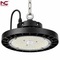 Tổng thể XNC-31 với nhiều bộ phận như bỏ, móc treo và chip led