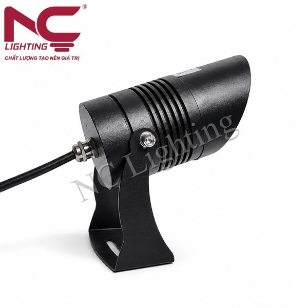 den-cam-co-nhom-duc-nccmnd-5 Đèn cắm cỏ nhôm đúc NCCMND