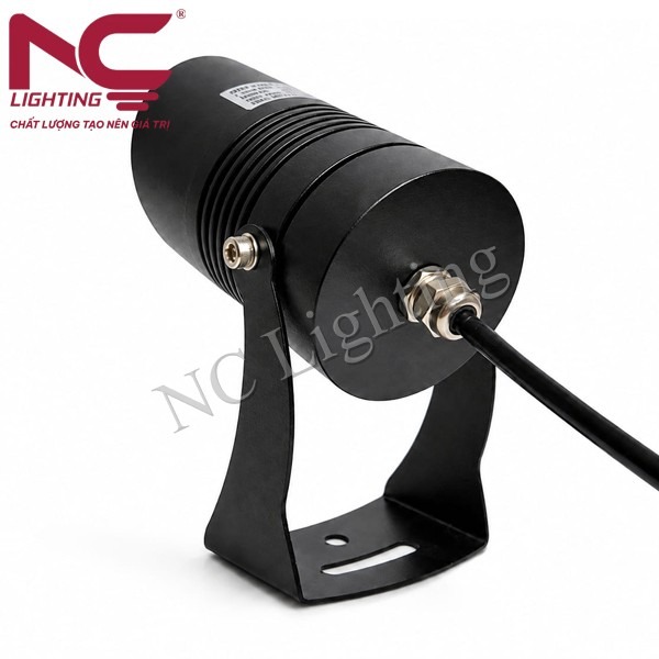den-cam-co-nhom-duc-nccmnd-6 Đèn cắm cỏ nhôm đúc NCCMND