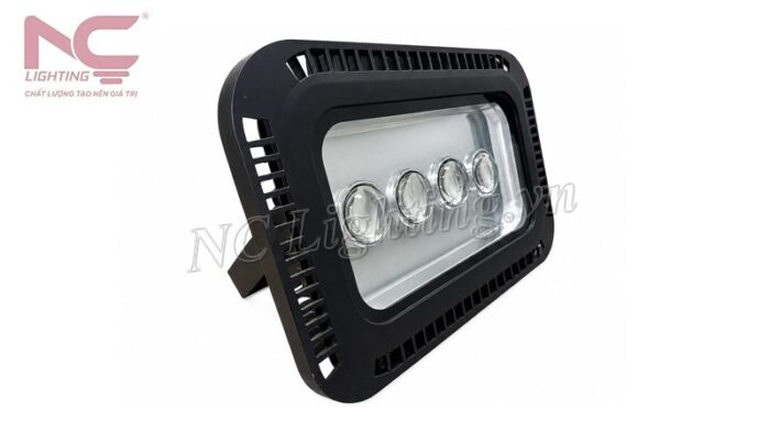 Đèn pha LED PNC16 công suất 200W