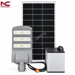 LNC-114 kèm tấm pin và pin lưu trữ