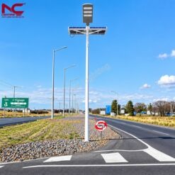 LNC-114 lắp trên cột