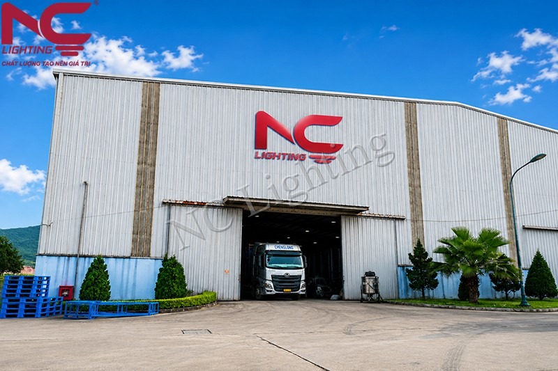 Cung cấp đèn pha LED 250W tại NC Lighting